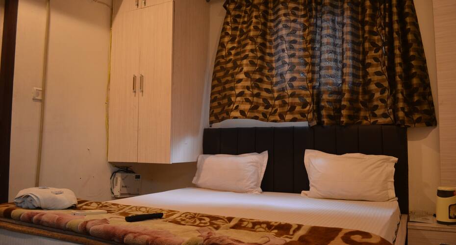 Hotel Just9 Inn, Lucknow 5